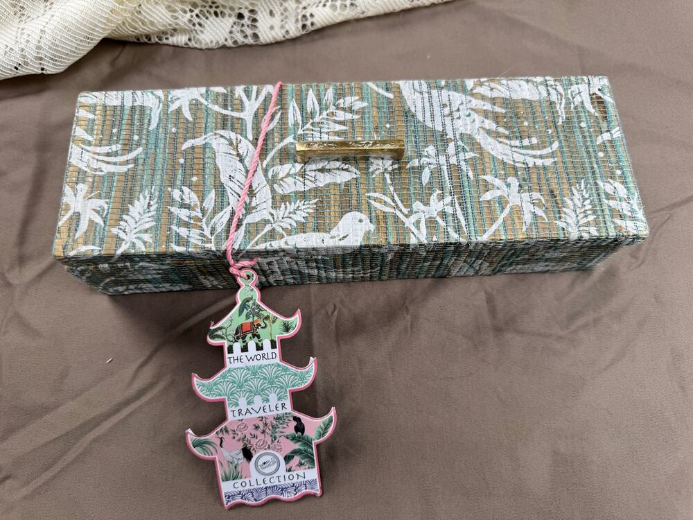 World Traveler Collection Woven Seagrass Box | Jewelry, Trinket, Vanity, Storage